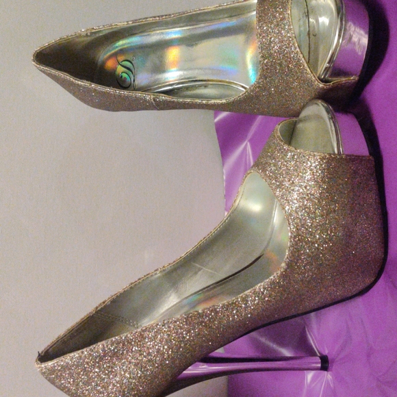 🎉🎉Sparkling peep toe heels size 7 - Picture 1 of 3